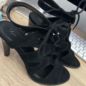 Simply Vera Wang Heels